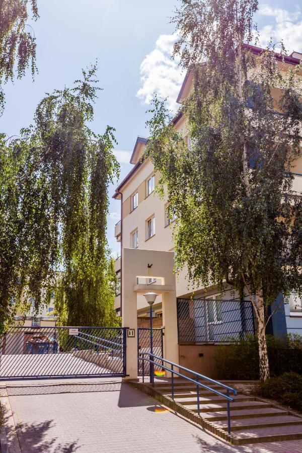 Green Kabaty Apartment 3 ワルシャワ エクステリア 写真